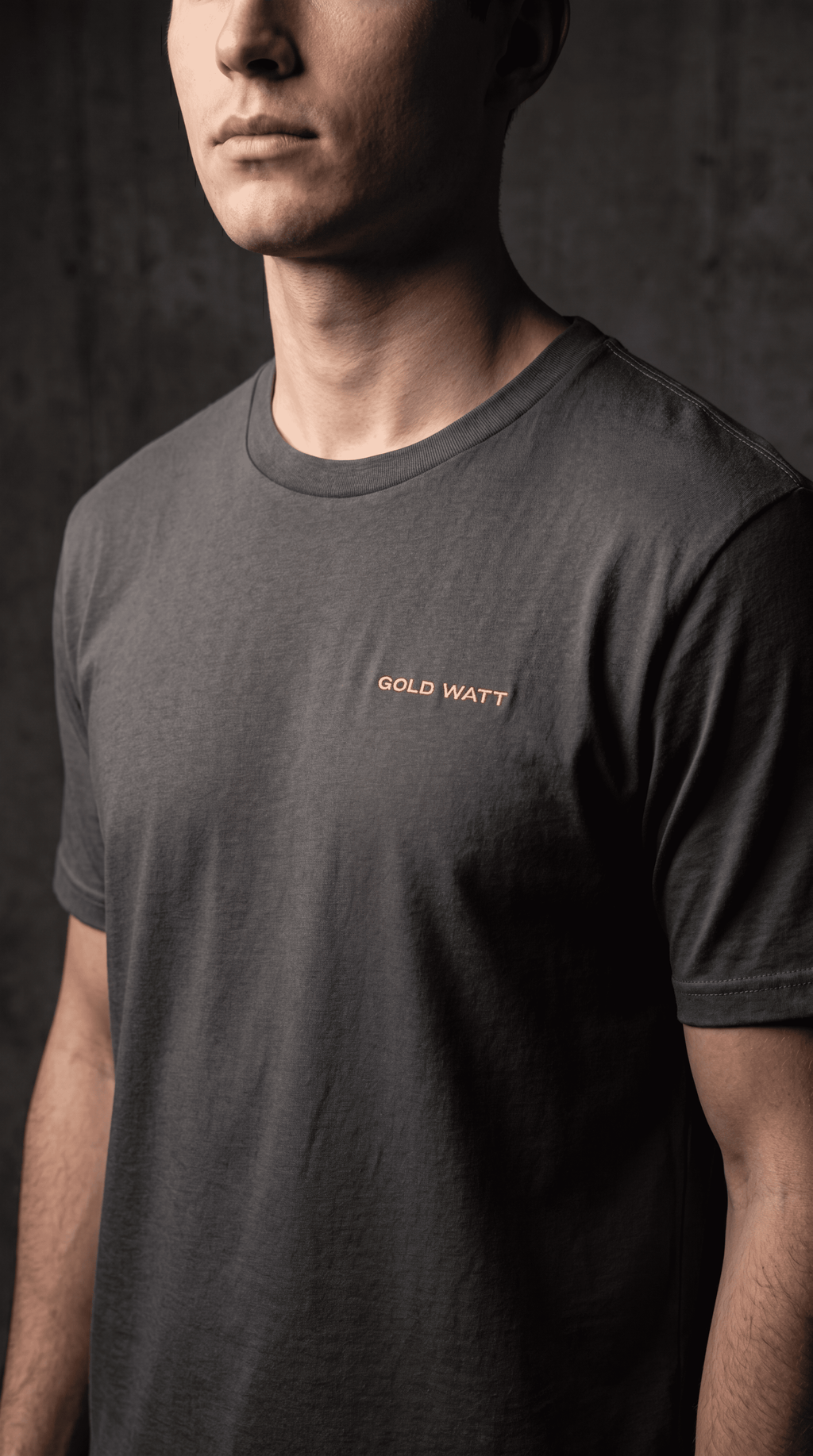 DESIGUALES T-Shirt — Gold Watt